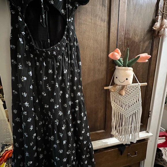 American Eagle XL beautiful flowy dress- fits wonderfully. - Picture 10 of 10